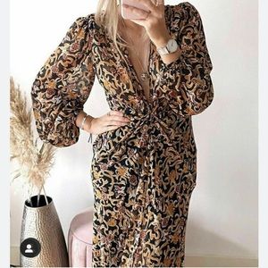 NWT Zara Deep V-Neck Knot Long Sleeve Maxi Printed Dress (Blogger Favorite)